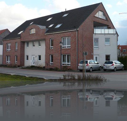 Mehrfamilienhaus L&uuml;dinghausen<br><br><i>Klicken Sie auf das gew&uuml;nschte Bild.</i>
